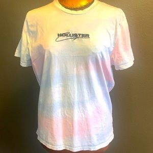 Hollister’s must-have collection men’s T-shirt